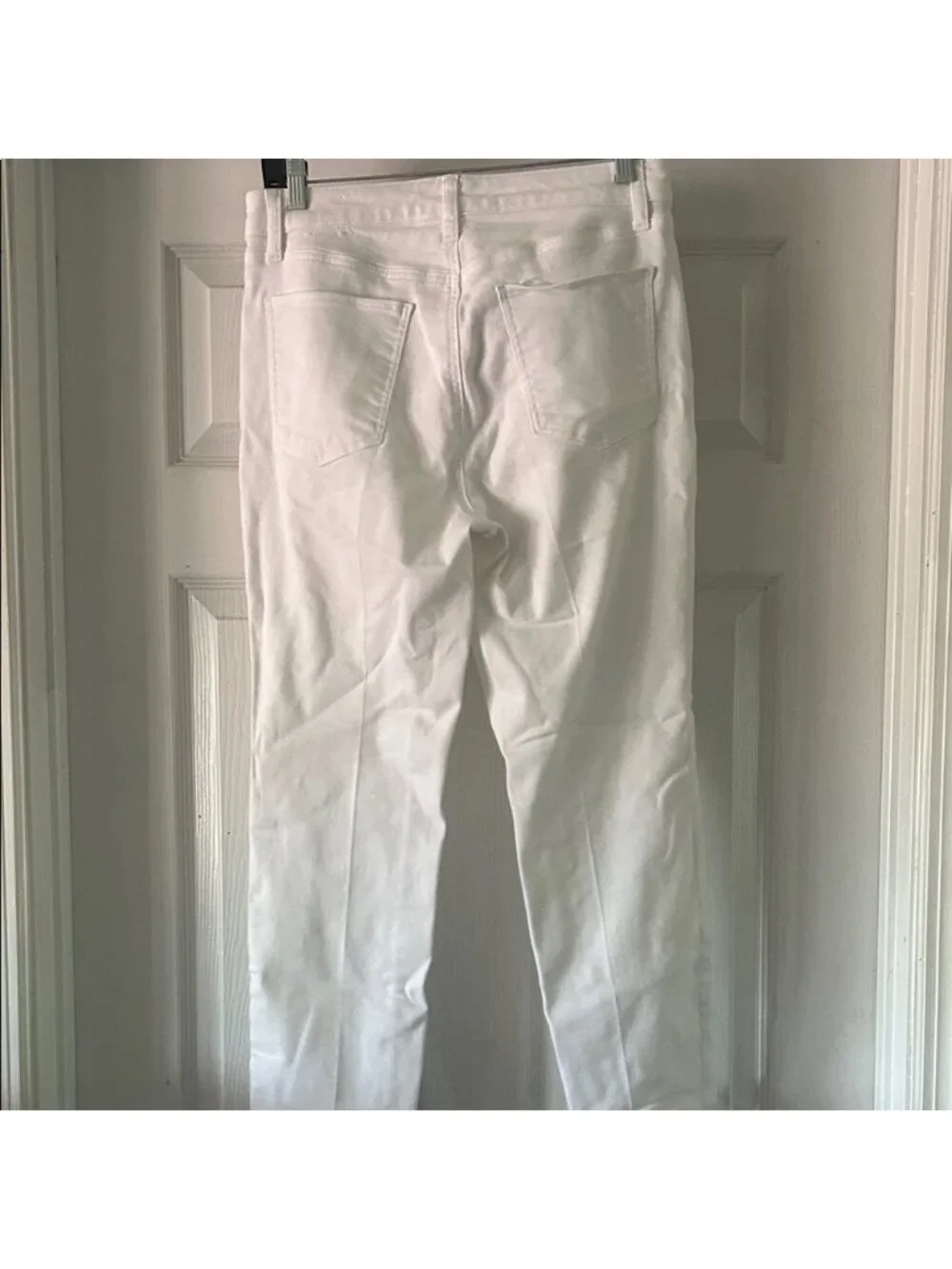 Women's Crisp White Straight Leg Jeans - Picture 4 of 9